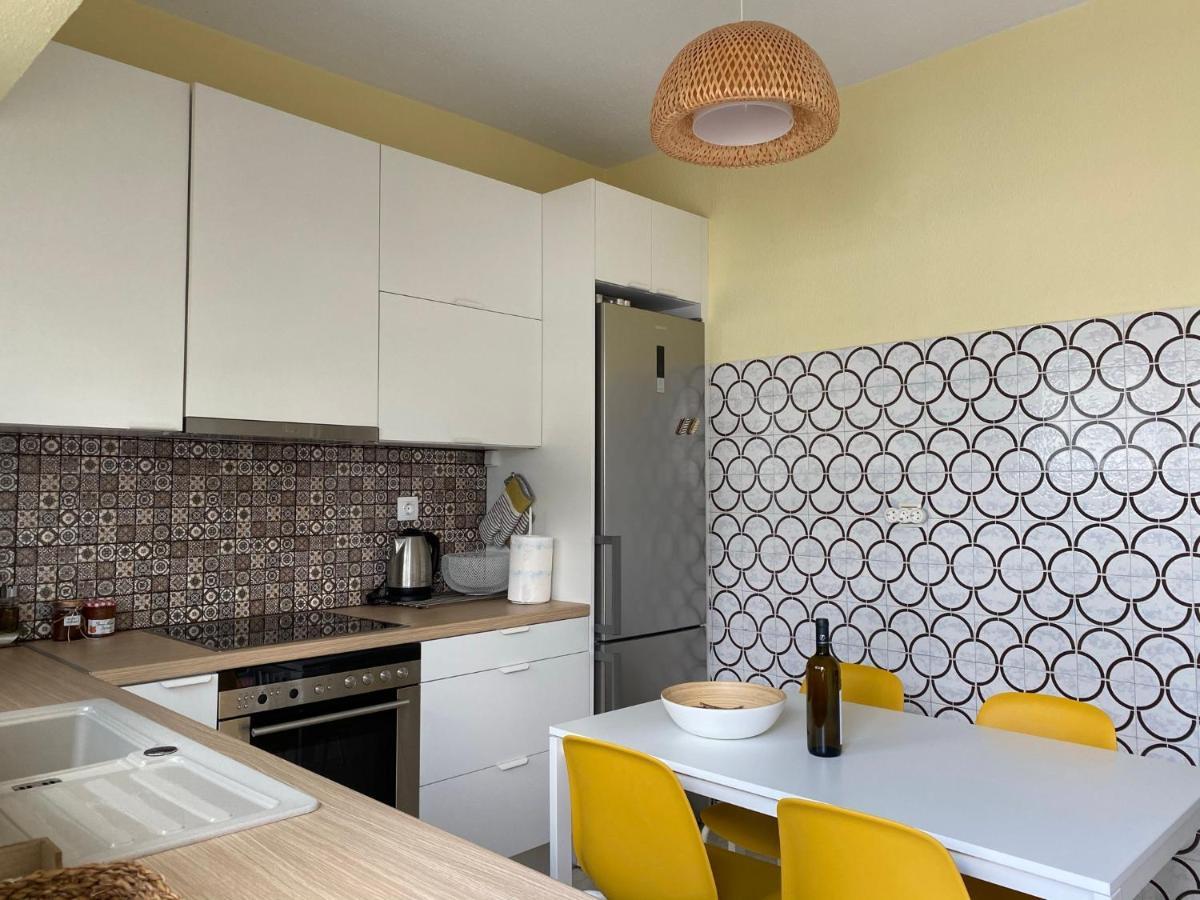 Asimina Apartment, Kerameikos Metro Station Афины Экстерьер фото